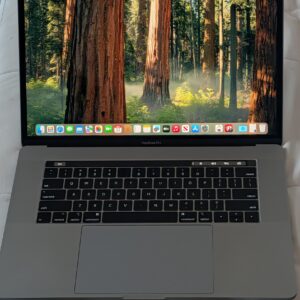 Apple MacBook Pro 15-inch Intel i7-8th Generation - Radeon Pro 560X - Space Gray